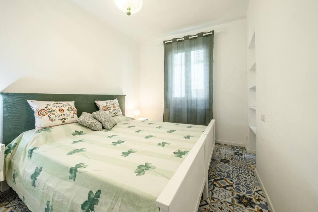 Le Finestre Sul Borgo 2 Lägenhet Parma Exteriör bild