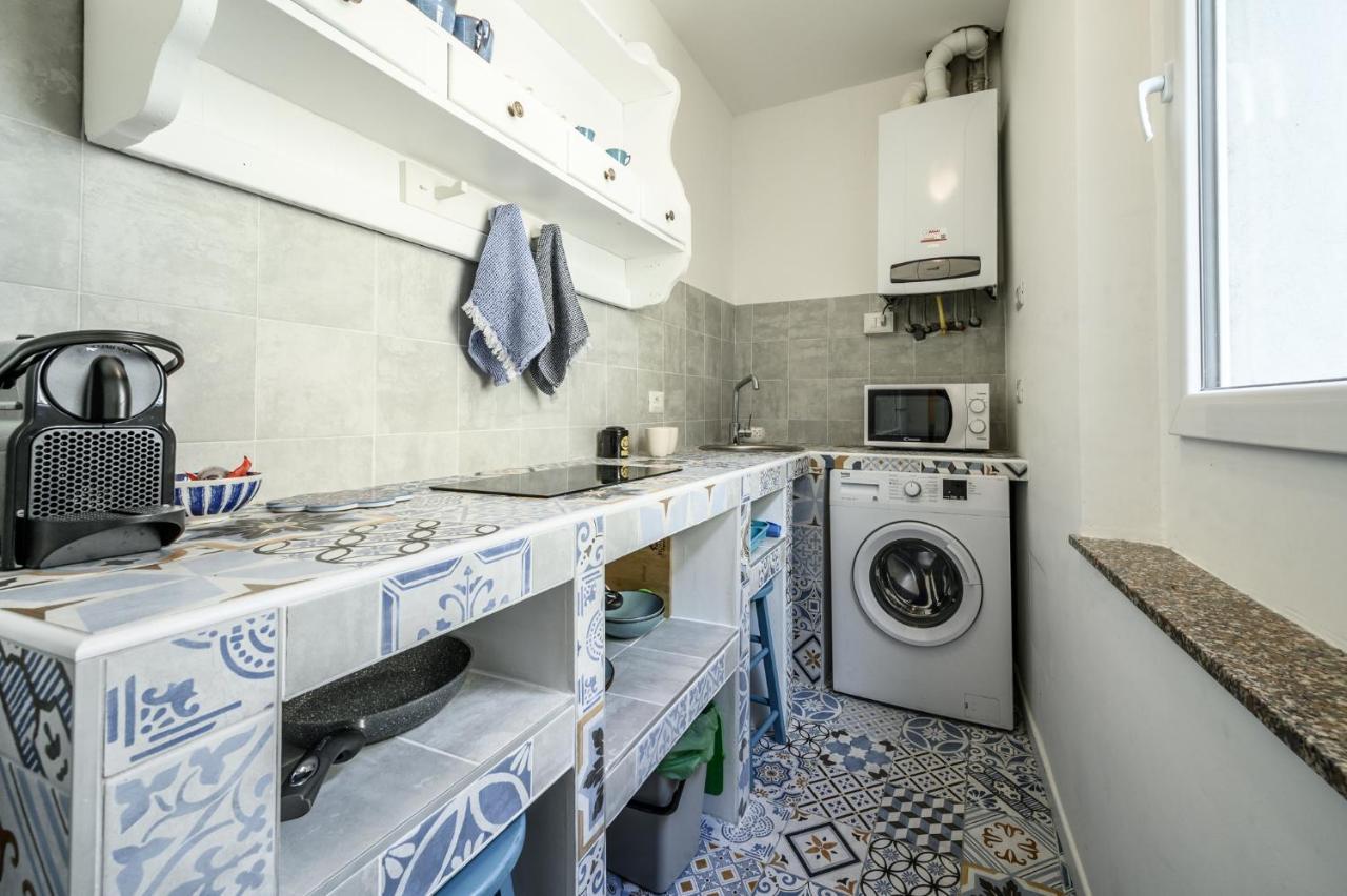 Le Finestre Sul Borgo 2 Lägenhet Parma Exteriör bild