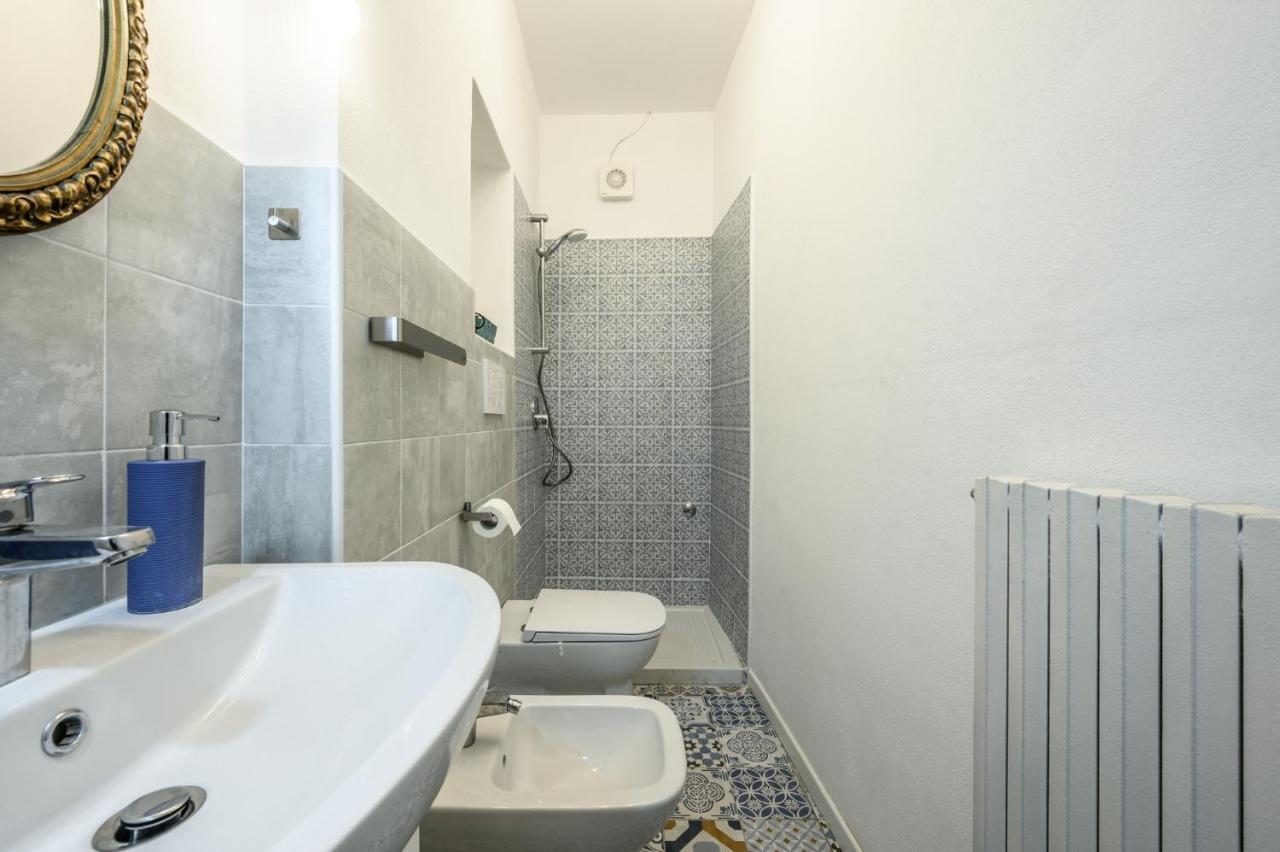 Le Finestre Sul Borgo 2 Lägenhet Parma Exteriör bild